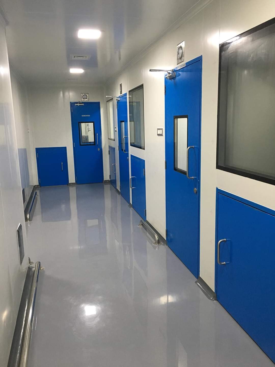 CLEAN ROOM DOORS